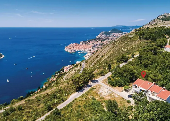 Pet Friendly Apartment In Bosanka With Kitchen