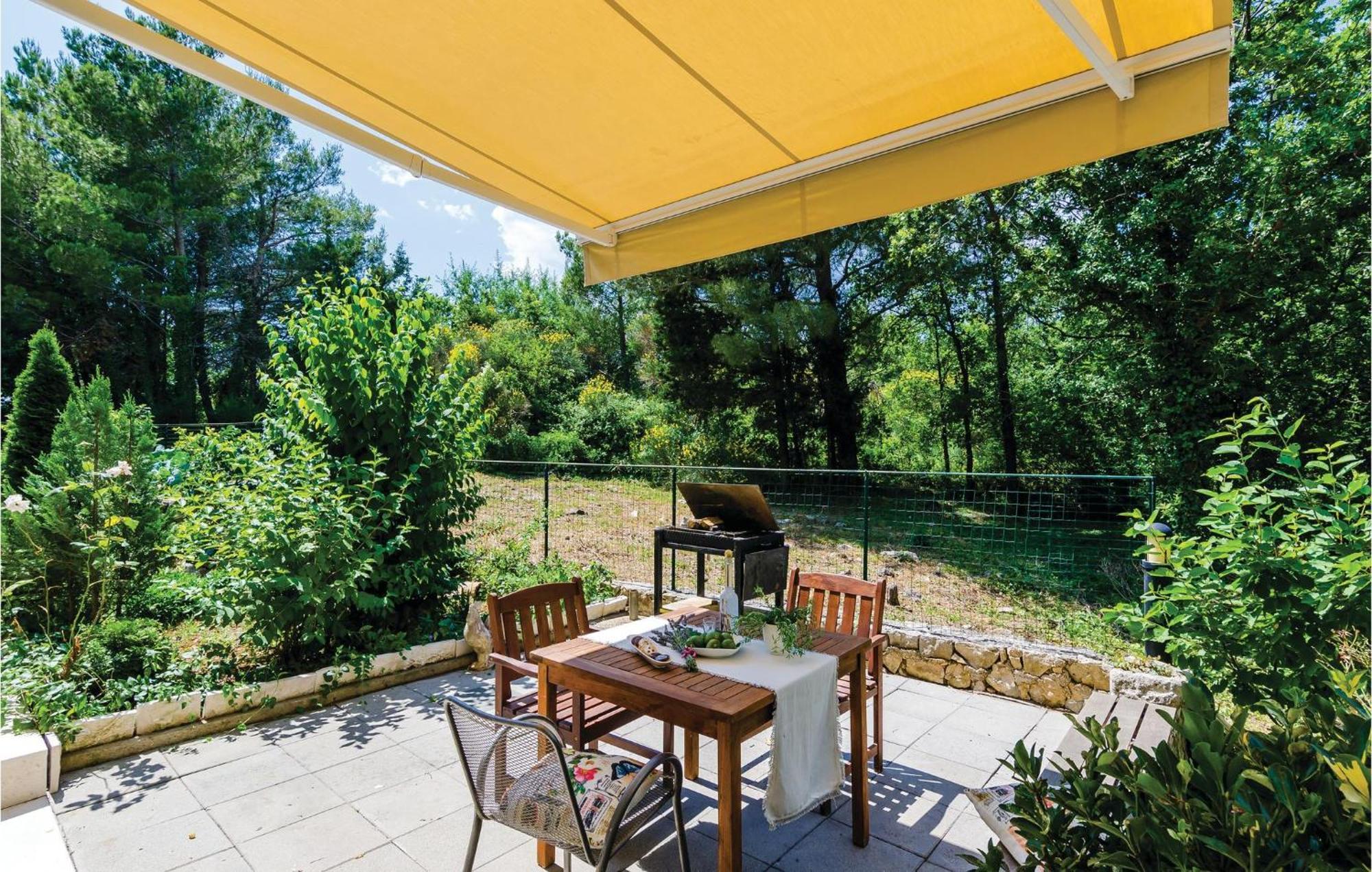 Pet Friendly In Bosanka With Kitchen Appartement